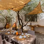 Domus Mea Salento Arazzo Giallo Apartamento